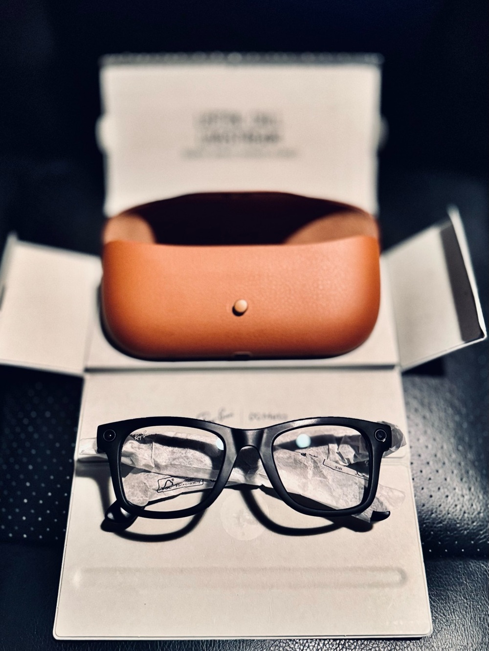 Ray-Ban Meta, Wayfarer Glasses with Meta AI, Audio, Photo, Video Compatibility.